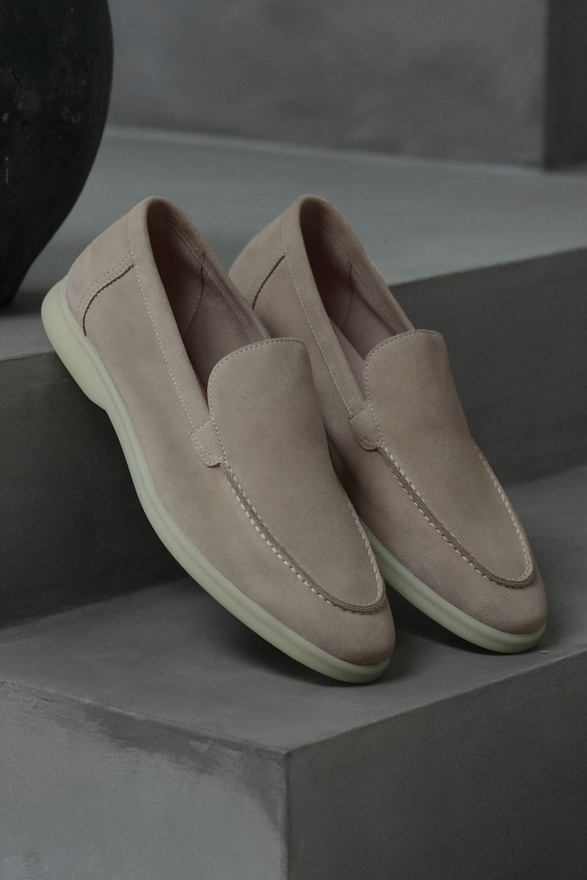 #color_Taupe