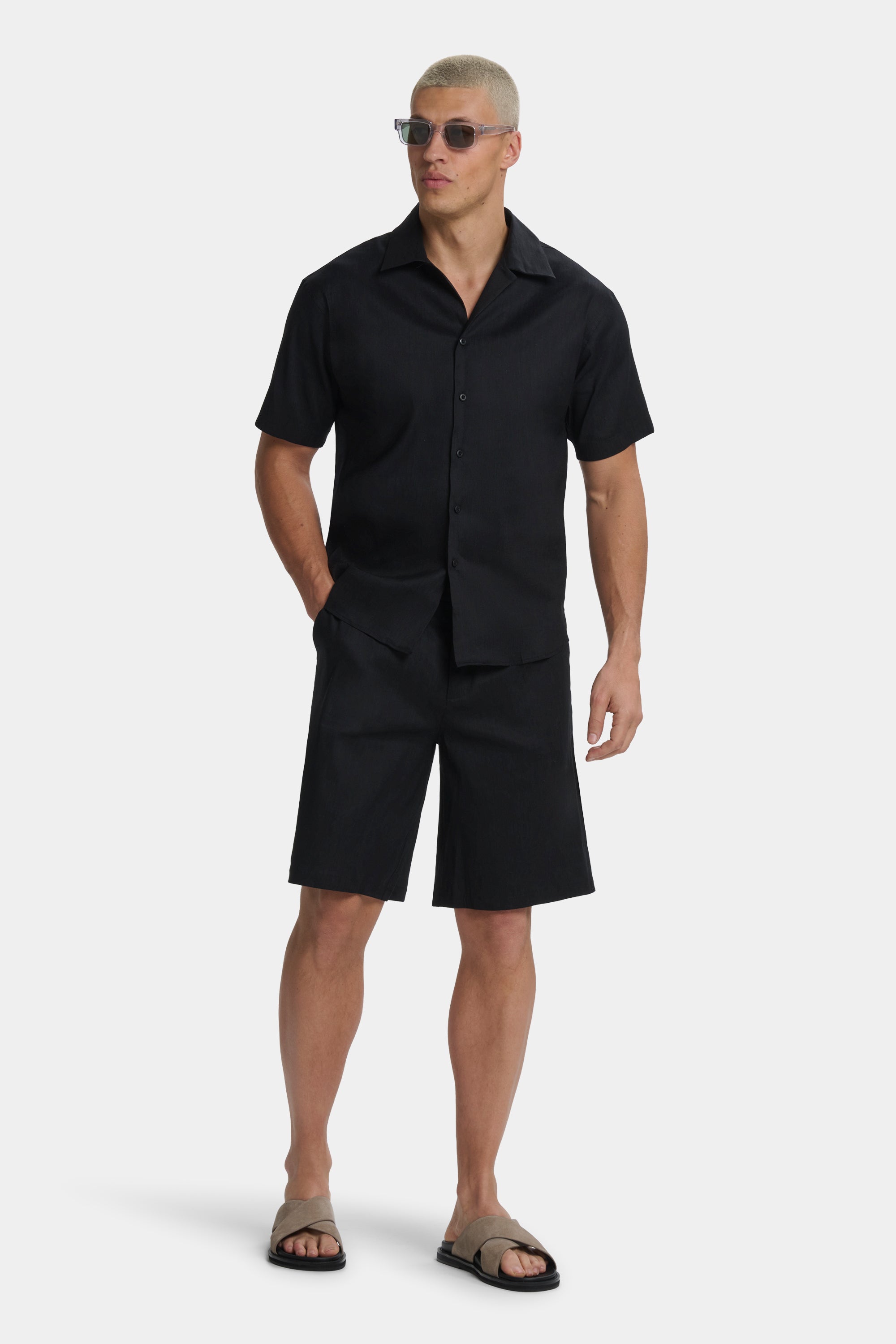 #color_Black